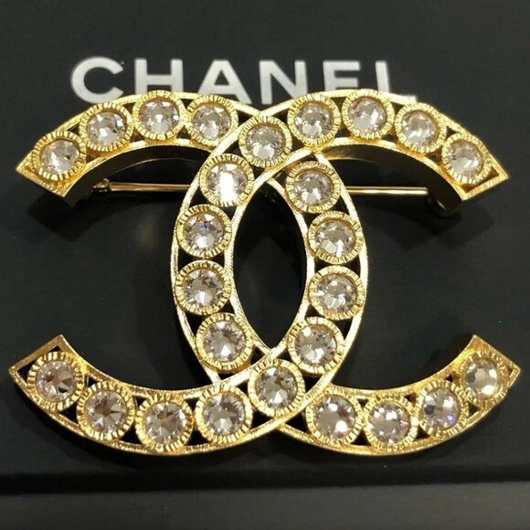 CHANEL CC Logo Rhinestone Brooch Gold Tone Pin - Picture 2 of 10